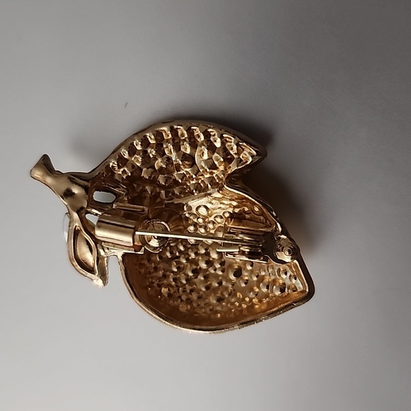 LEMON Brooch, Beautiful Perfect For a party,summer Color,Simulated Diamonds - Picture 2 of 3